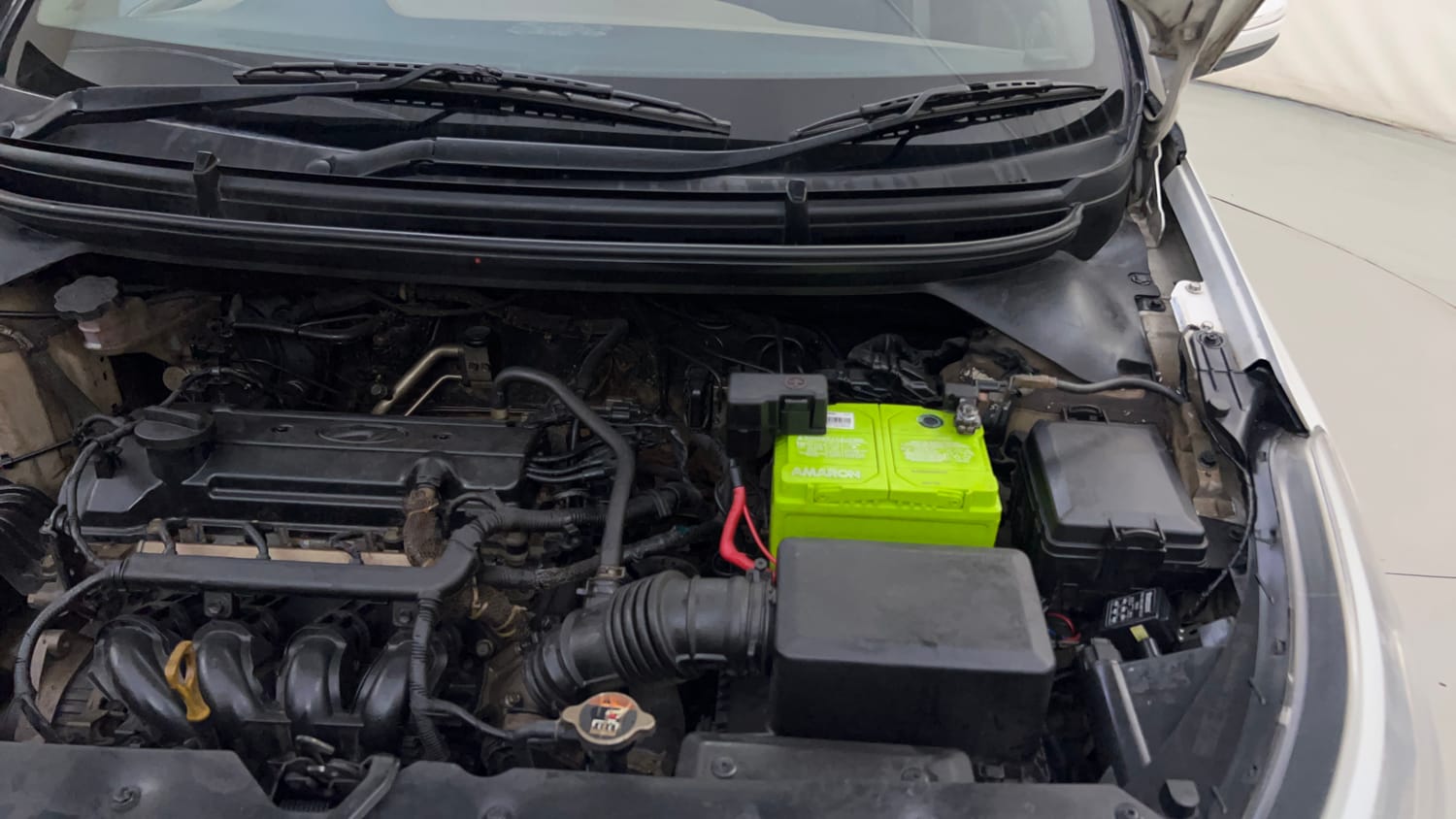 Used 2018 Hyundai Elite i20 Sportz 1.2 Petrol Manual engine ENGINE LEFT SIDE HINGE & APRON VIEW
