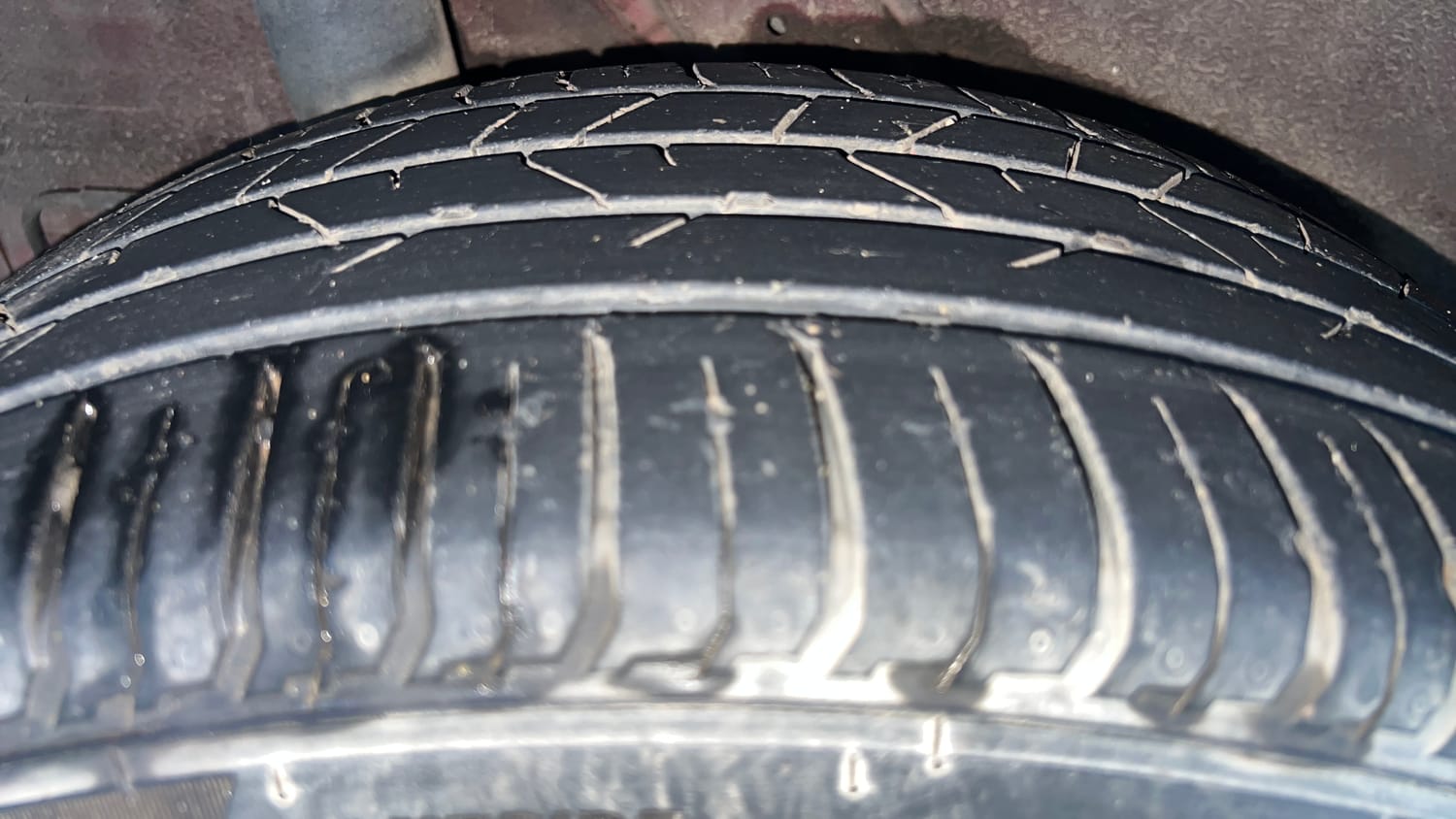 Used 2019 Hyundai Venue SX Plus 1.0 Turbo DCT Petrol Automatic tyres RIGHT REAR TYRE TREAD VIEW