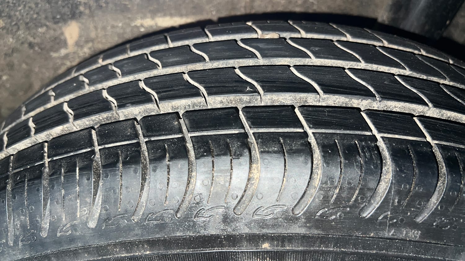 Used 2022 Maruti Suzuki Wagon R VXI 1.0 Petrol Manual tyres LEFT REAR TYRE TREAD VIEW
