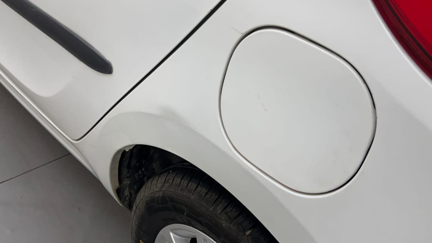 Used 2018 Tata Tiago Revotron XZ Petrol Manual dents MINOR SCRATCH