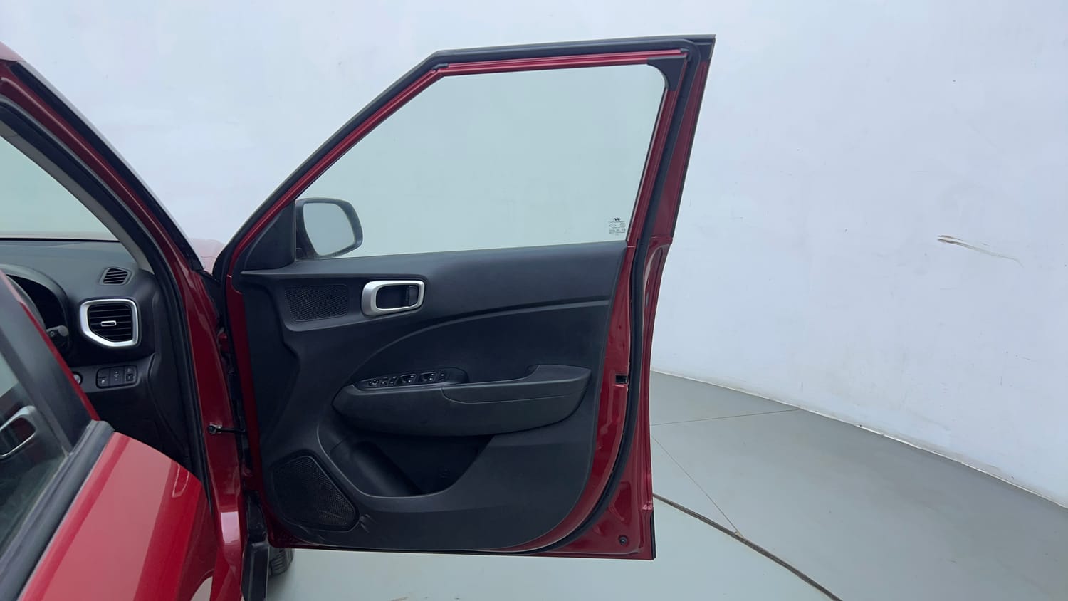 Used 2019 Hyundai Venue SX Plus 1.0 Turbo DCT Petrol Automatic interior RIGHT FRONT DOOR OPEN VIEW
