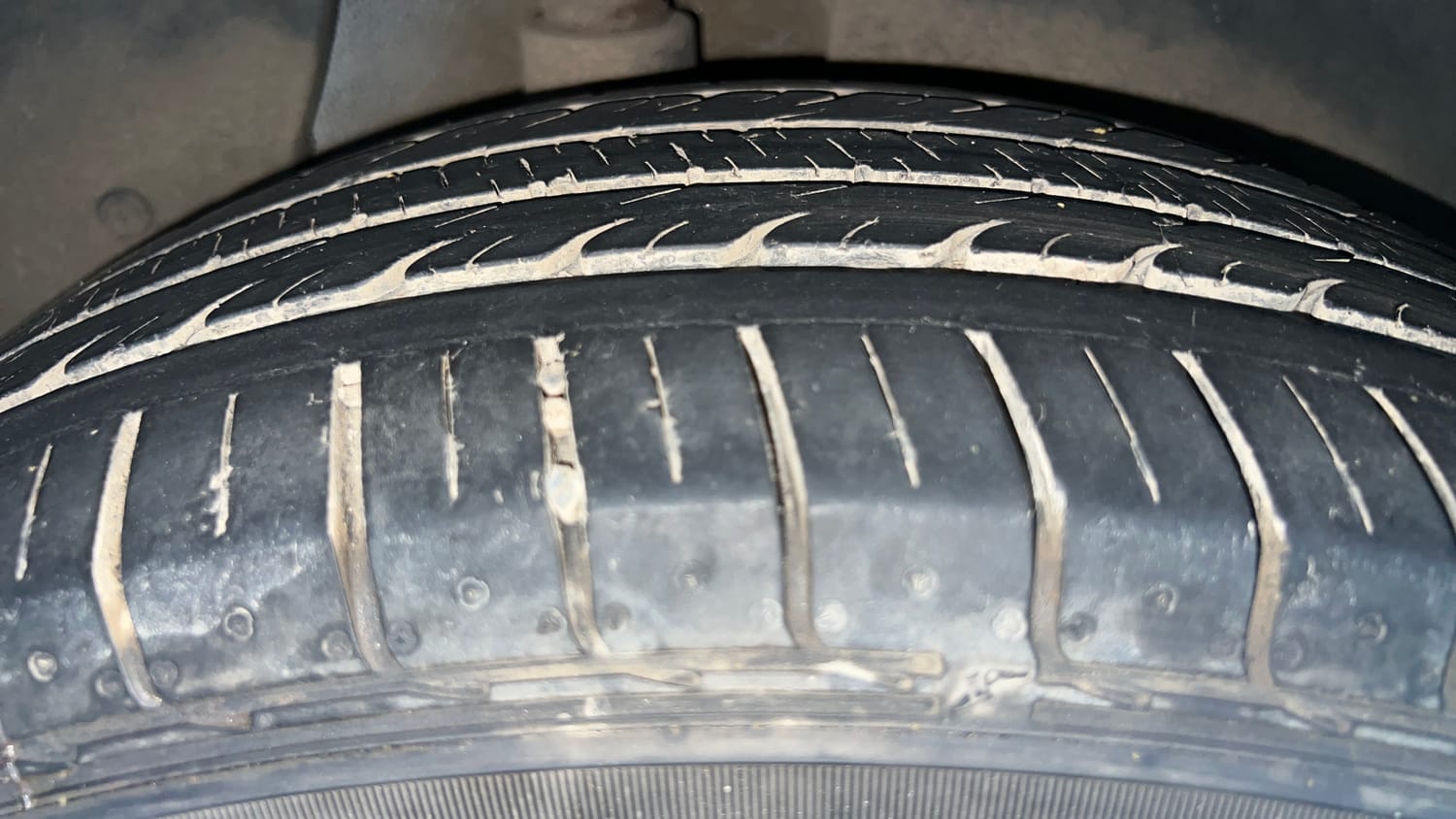 Used 2018 Hyundai Creta SX Plus 1.6 AT Petrol Petrol Automatic tyres RIGHT REAR TYRE TREAD VIEW