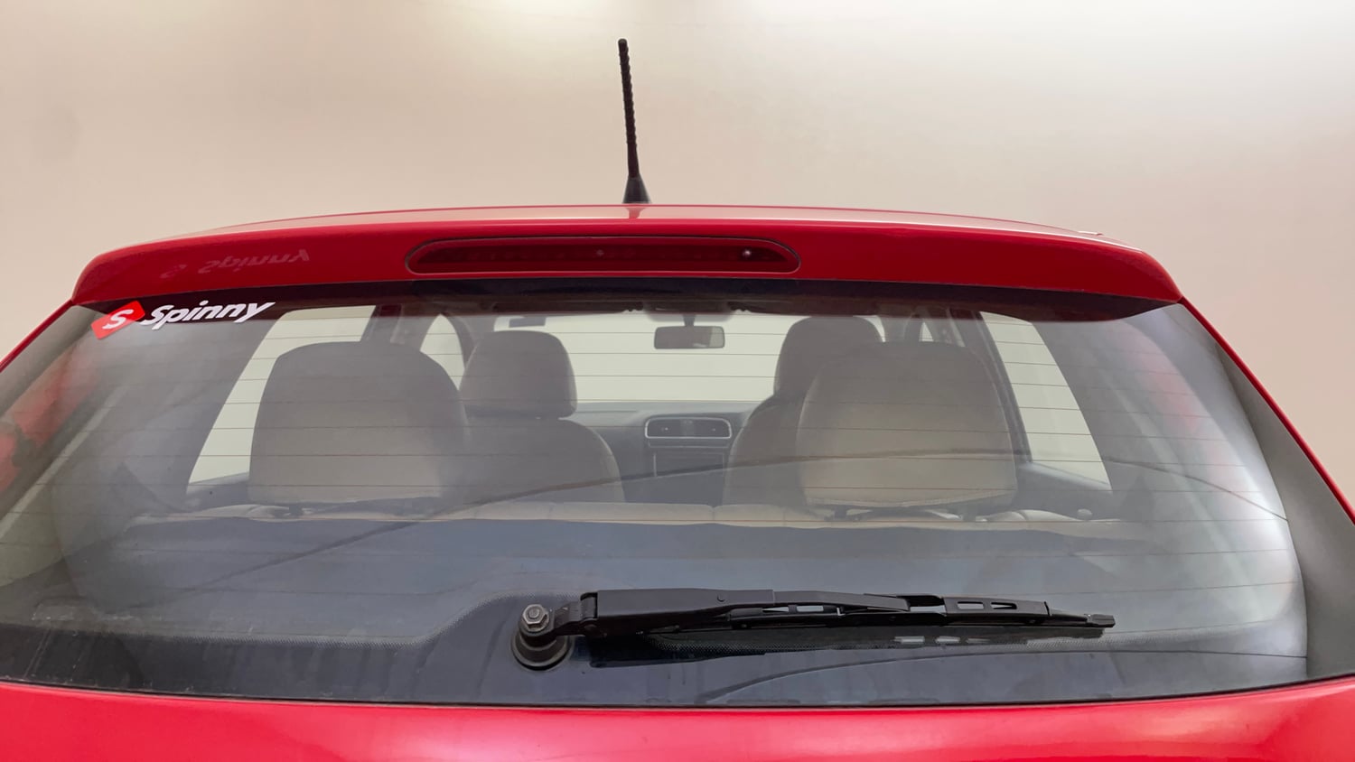 Used 2014 Volkswagen Polo Highline1.2L (P) Petrol Manual top_features Rear wiper