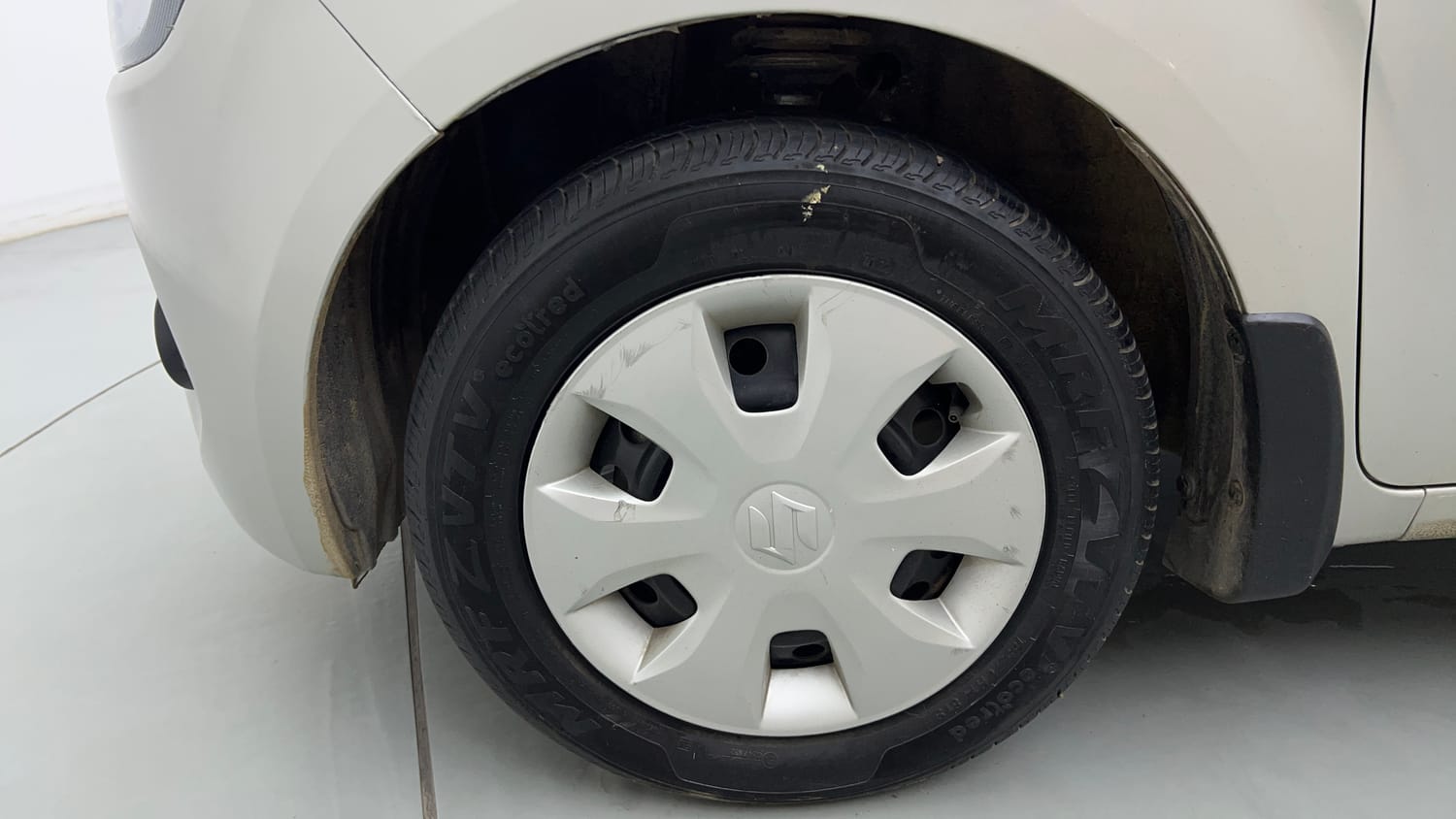 Used 2022 Maruti Suzuki Wagon R VXI 1.0 Petrol Manual tyres LEFT FRONT TYRE RIM VIEW