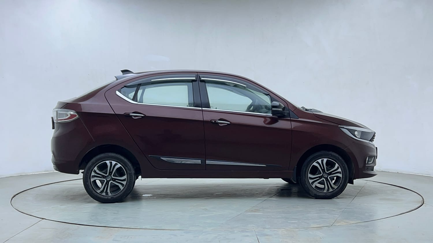 Used 2022 Tata Tigor XZ Plus CNG Cng Manual exterior RIGHT SIDE VIEW