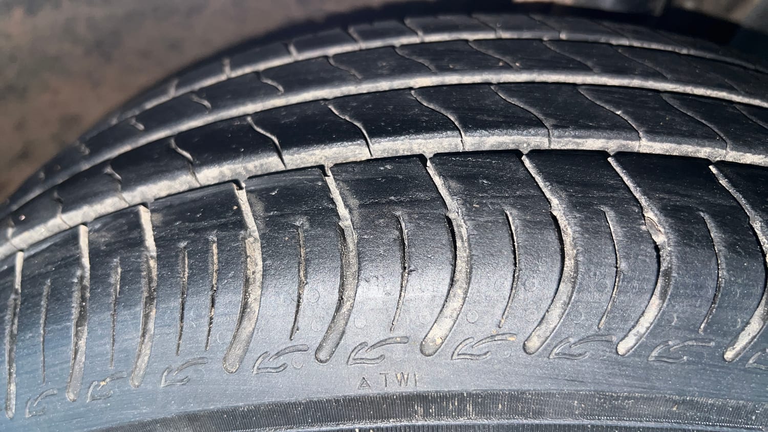 Used 2022 Maruti Suzuki Wagon R VXI 1.0 Petrol Manual tyres RIGHT FRONT TYRE TREAD VIEW