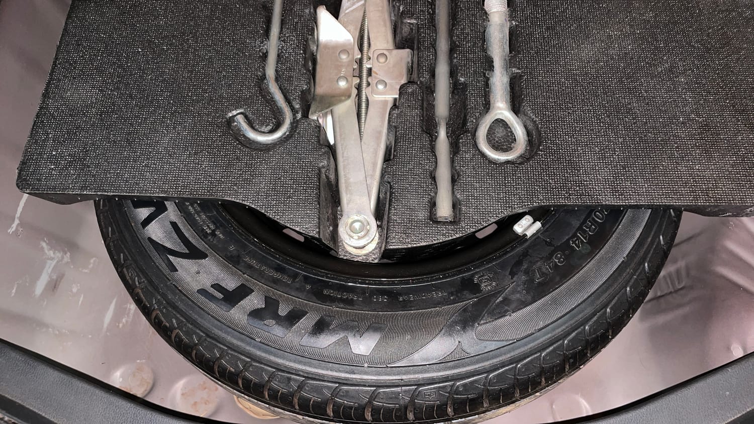 Used 2017 Honda Jazz V AT Petrol Petrol Automatic tyres SPARE TYRE VIEW