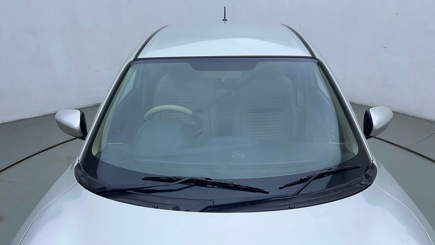 Used 2018 Maruti Suzuki Dzire VXi Petrol Manual exterior FRONT WINDSHIELD VIEW