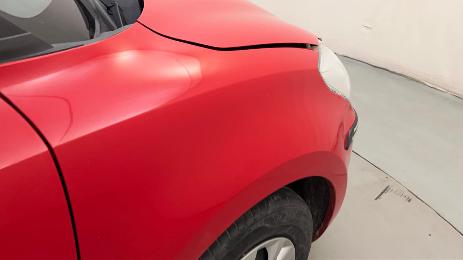Used 2019 Maruti Suzuki Swift VXi AMT Petrol Automatic dents MINOR DENT