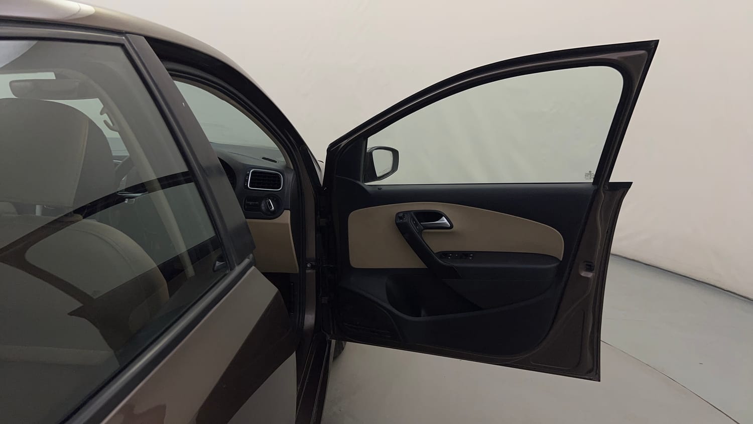 Used 2016 Volkswagen Ameo Highline1.2L (P) Petrol Manual interior RIGHT FRONT DOOR OPEN VIEW