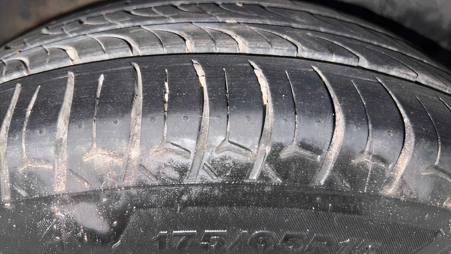 Used 2018 Tata Tigor Revotron XZA Petrol Automatic tyres RIGHT REAR TYRE TREAD VIEW