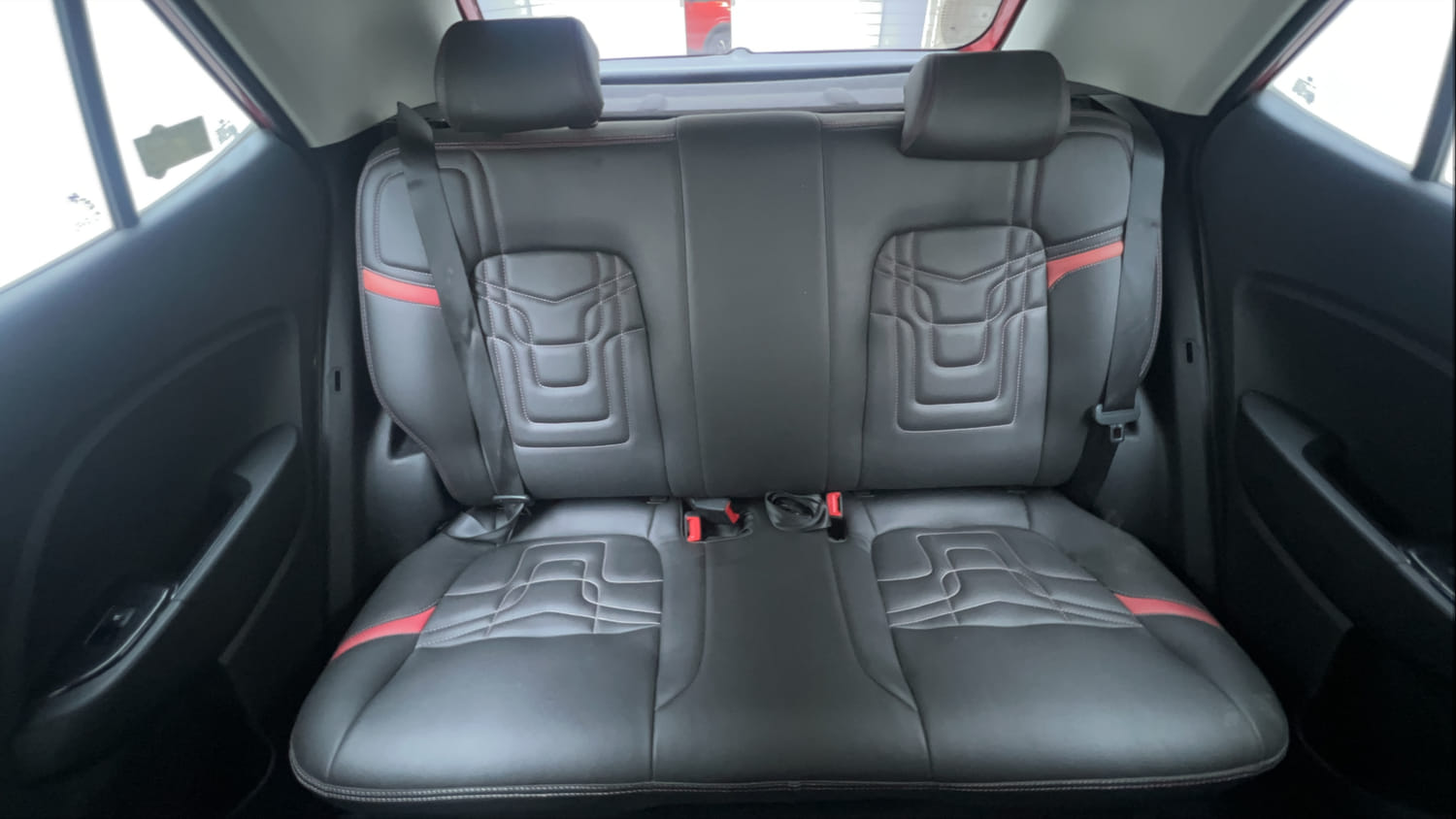 Used 2019 Hyundai Venue SX Plus 1.0 Turbo DCT Dual Tone Petrol Automatic interior REAR SEAT CONDITION VIEW