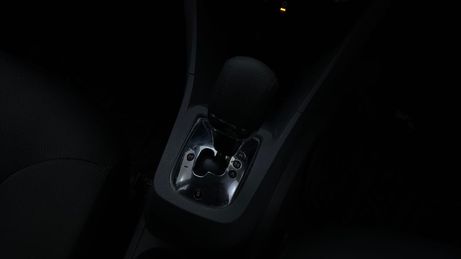 Used 2018 Tata Tigor Revotron XZA Petrol Automatic interior GEAR  KNOB VIEW