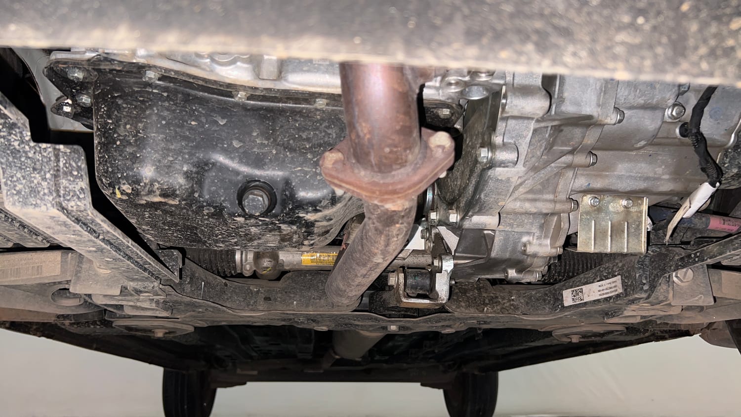 Used 2025 Tata Punch Adventure Plus AMT Petrol Automatic extra FRONT LEFT UNDERBODY VIEW