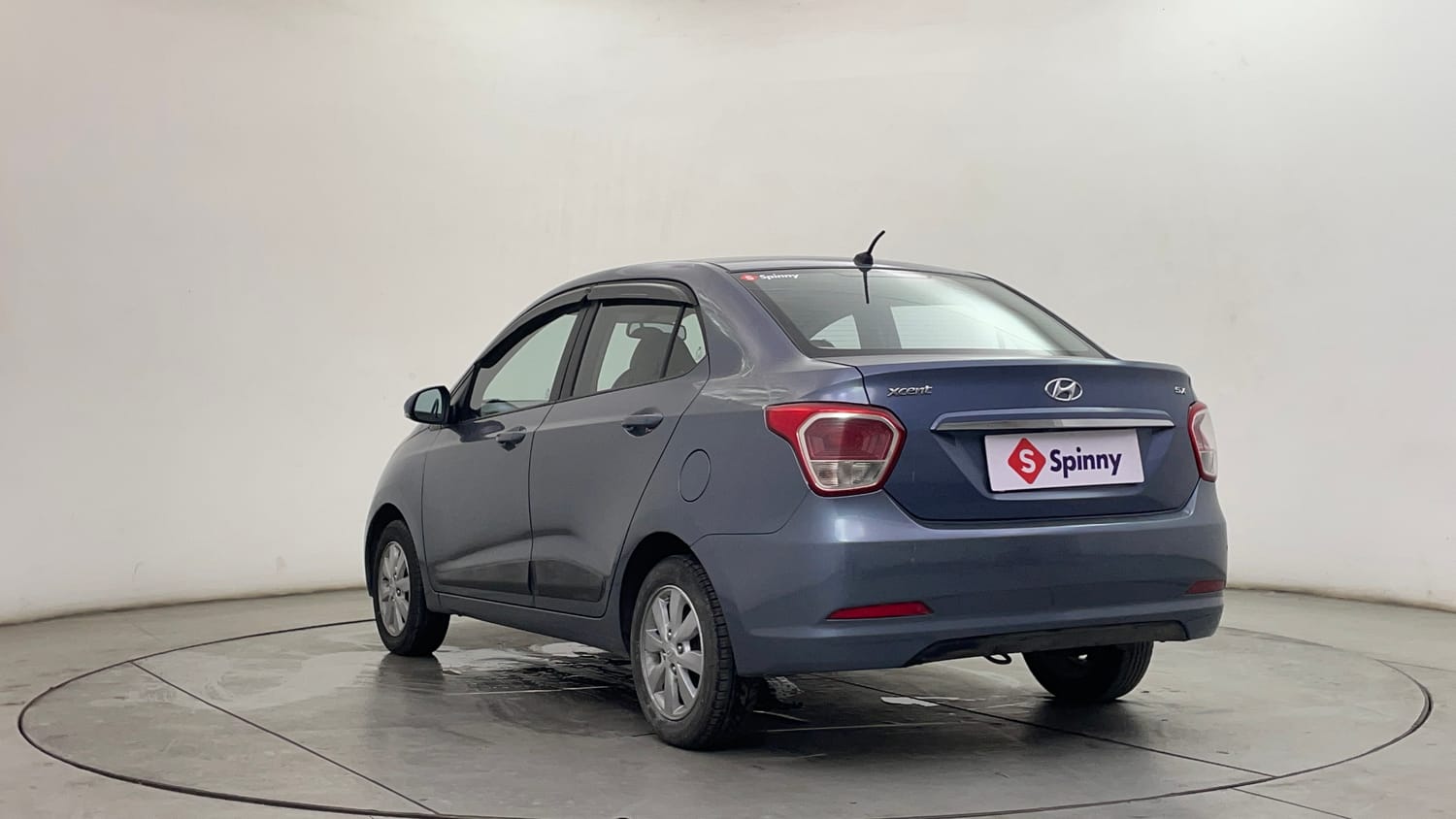 Used 2016 Hyundai Xcent SX 1.2 Petrol Manual exterior LEFT REAR CORNER VIEW
