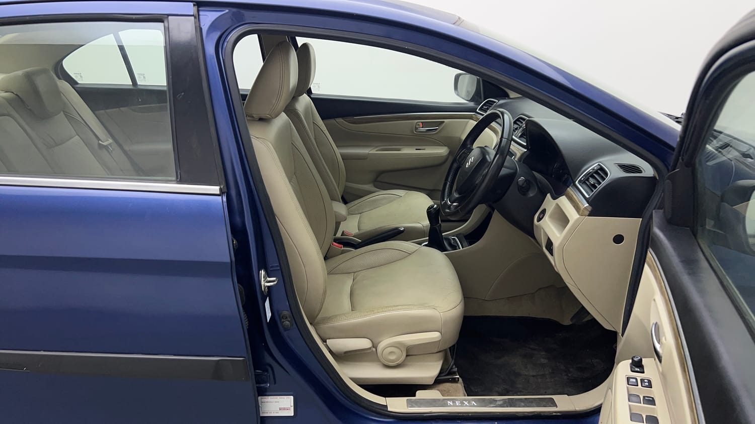 Used 2019 Maruti Suzuki Ciaz Alpha Hybrid 1.5 Petrol Manual interior RIGHT SIDE FRONT DOOR CABIN VIEW