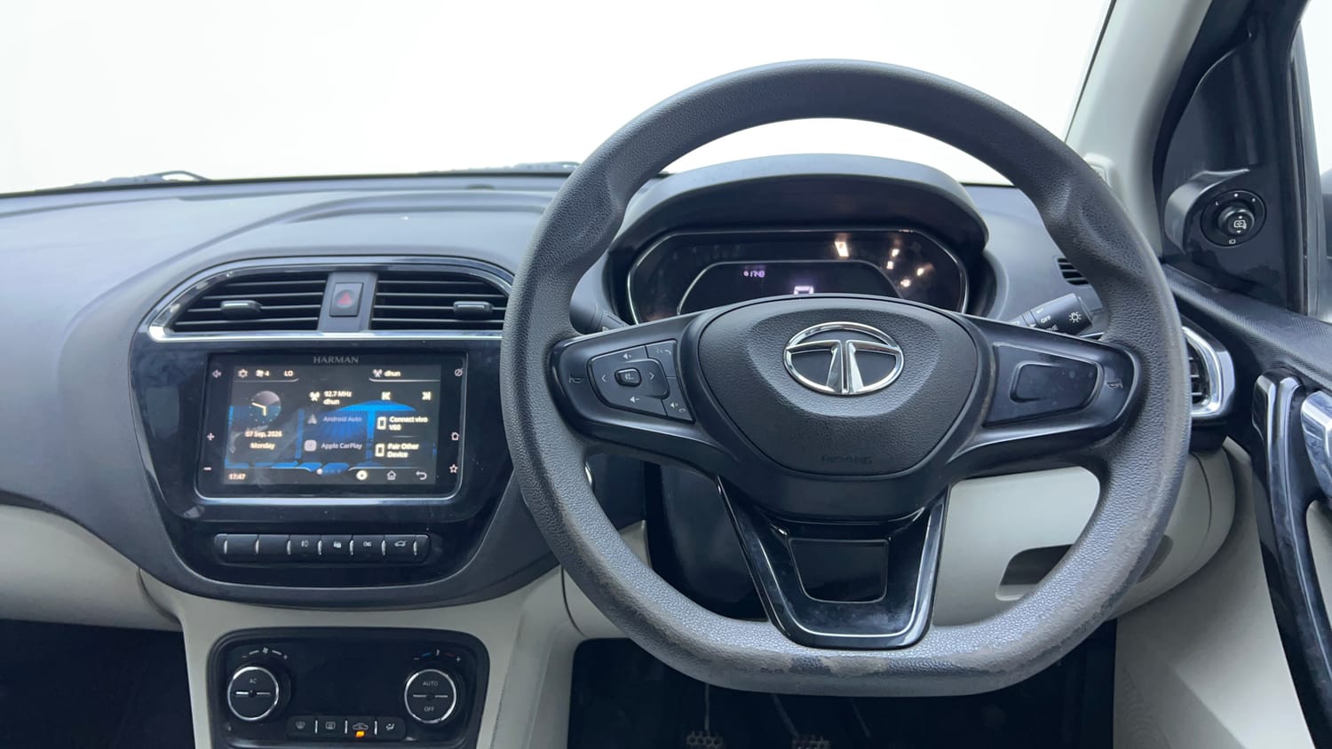 Used 2022 Tata Tigor XZ Plus CNG Cng Manual interior STEERING VIEW