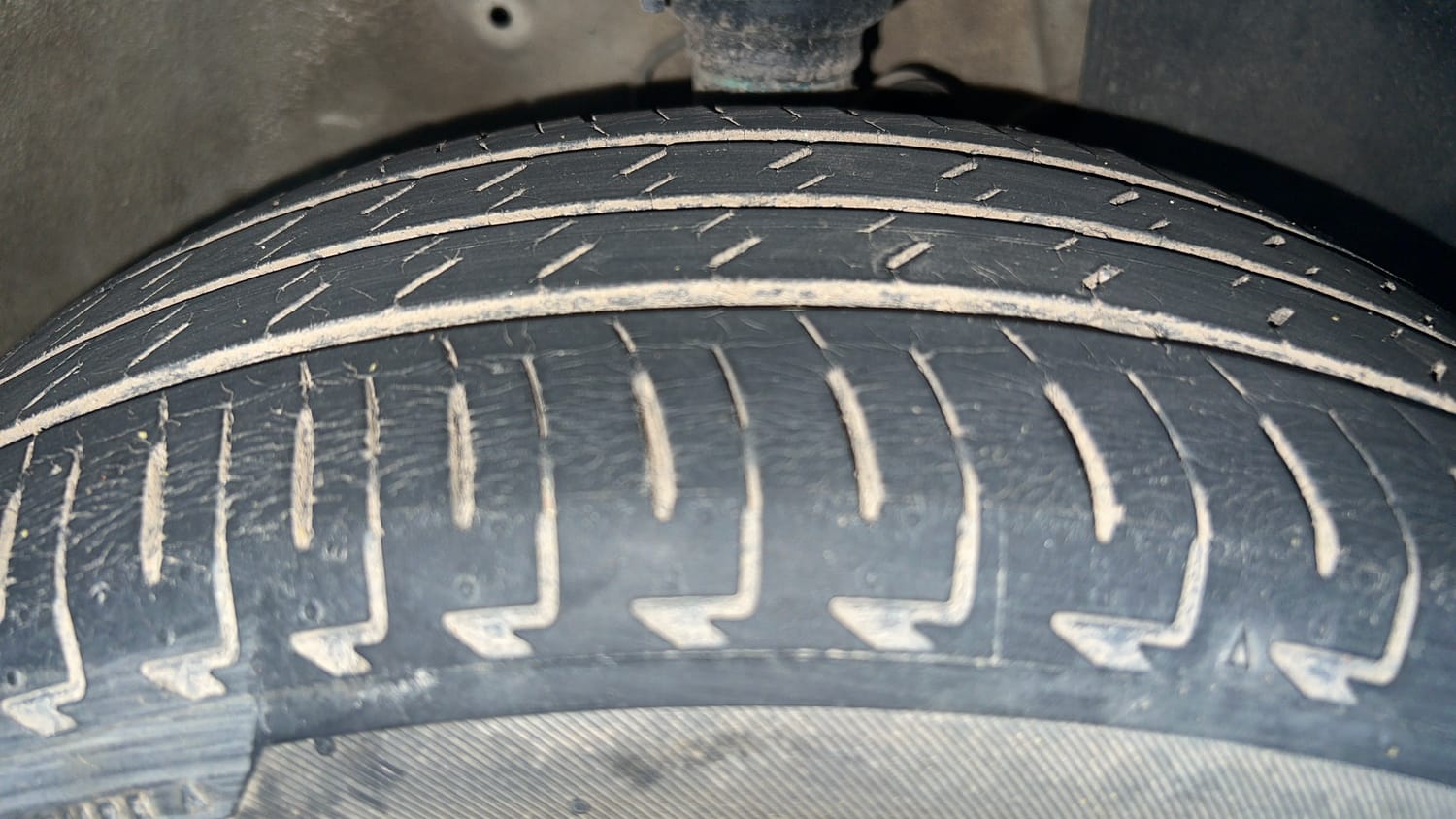 Used 2021 Maruti Suzuki Ignis Zeta 1.2 MT Petrol Manual tyres RIGHT FRONT TYRE TREAD VIEW
