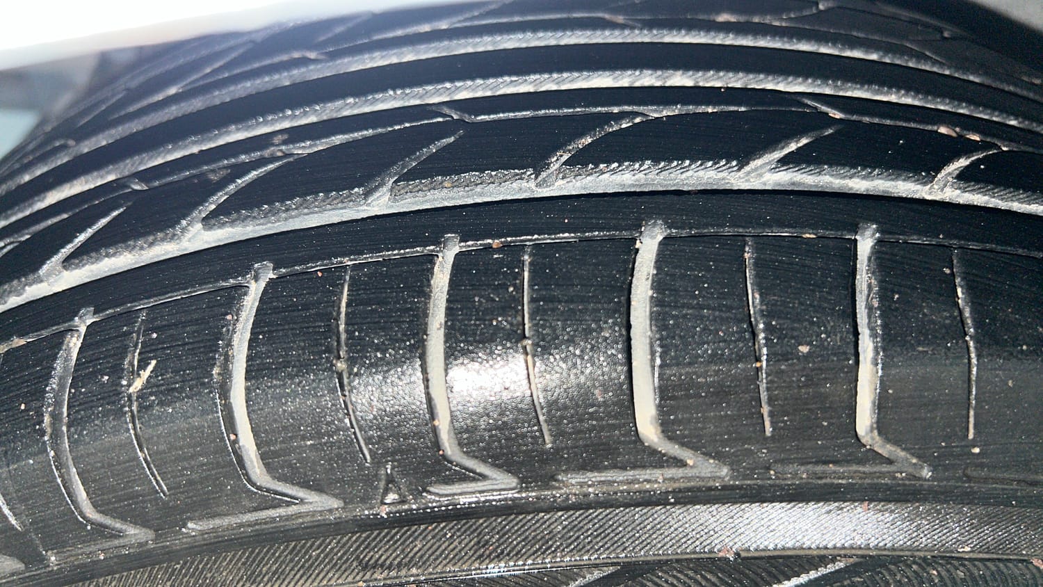 Used 2017 Hyundai Grand i10 Sportz 1.2 Kappa VTVT Petrol Manual tyres RIGHT REAR TYRE TREAD VIEW