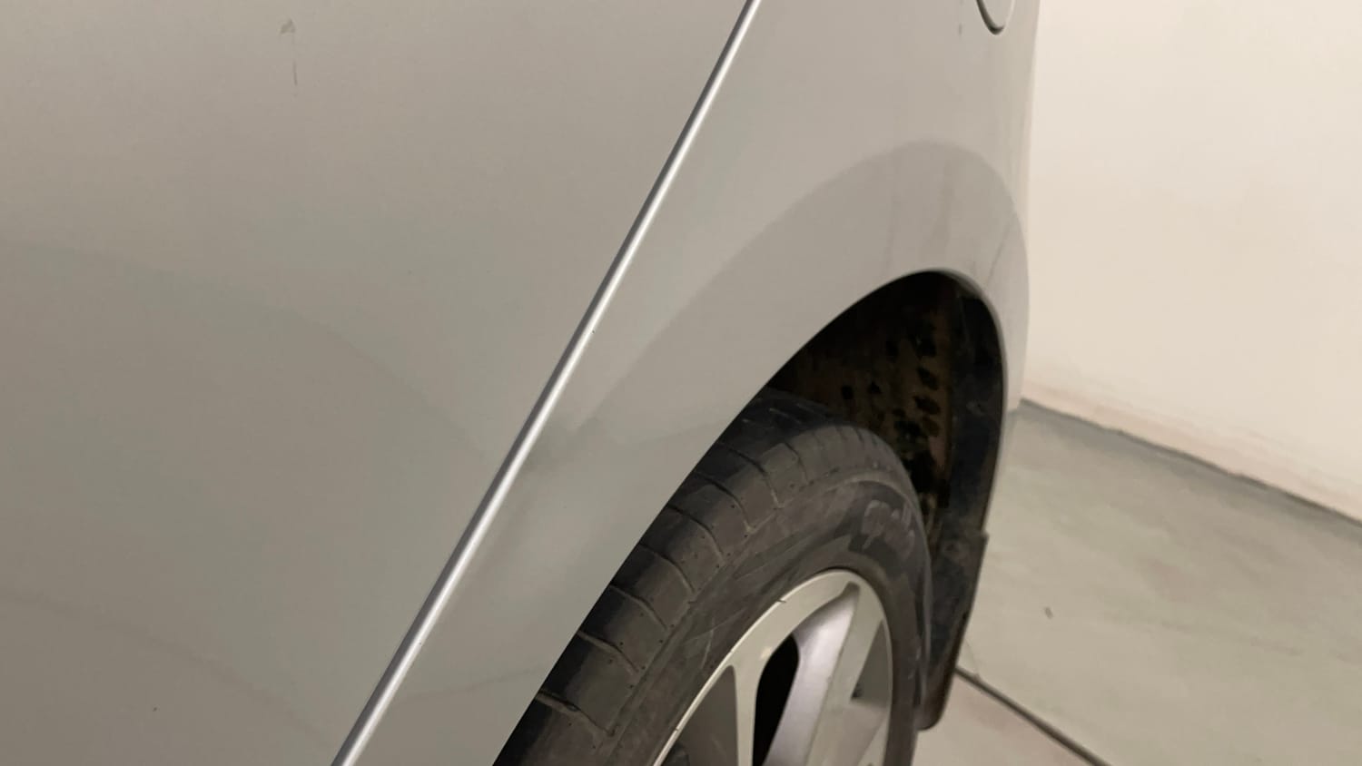 Used 2015 Hyundai Elite i20 Sportz 1.2 (O) Petrol Manual dents MINOR SCRATCH