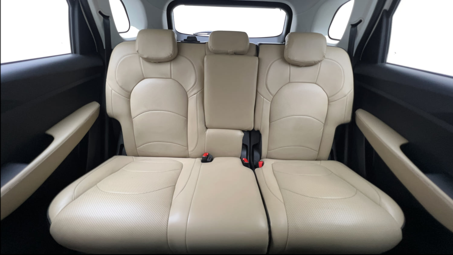 Used 2021 MG Motors Hector Super 1.5 Petrol Turbo MT Petrol Manual interior REAR SEAT CONDITION VIEW