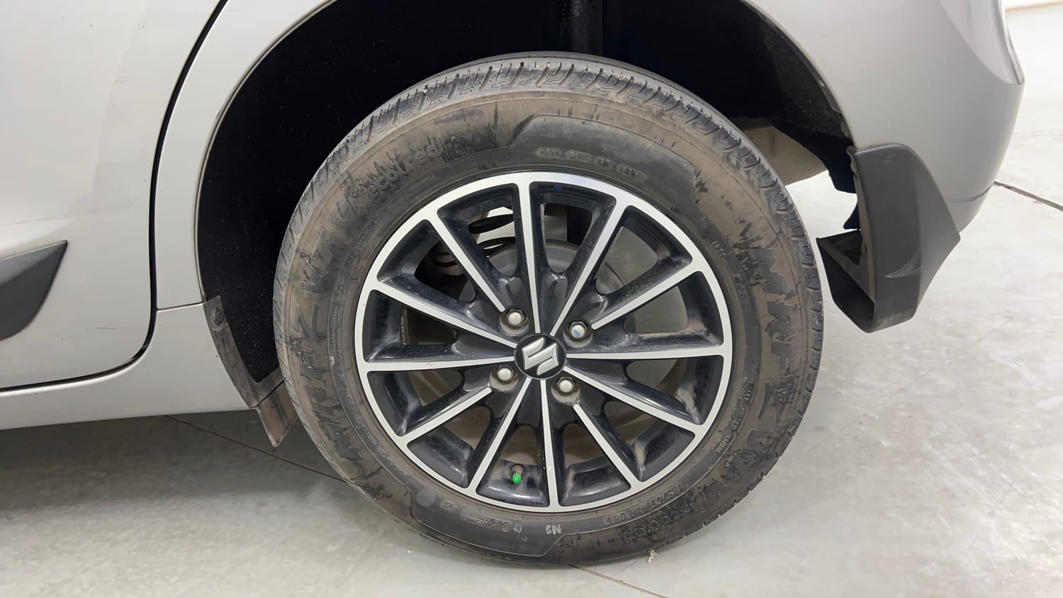 Used 2021 Maruti Suzuki Baleno Delta Petrol Manual tyres LEFT REAR TYRE RIM VIEW