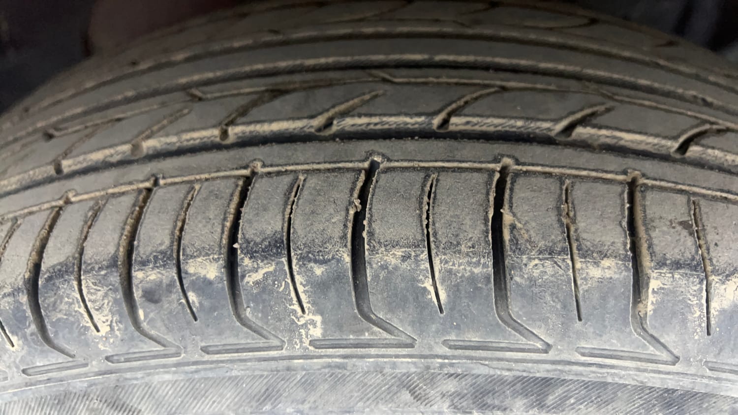 Used 2017 Ford EcoSport Titanium 1.5L TDCi Diesel Manual tyres RIGHT FRONT TYRE TREAD VIEW