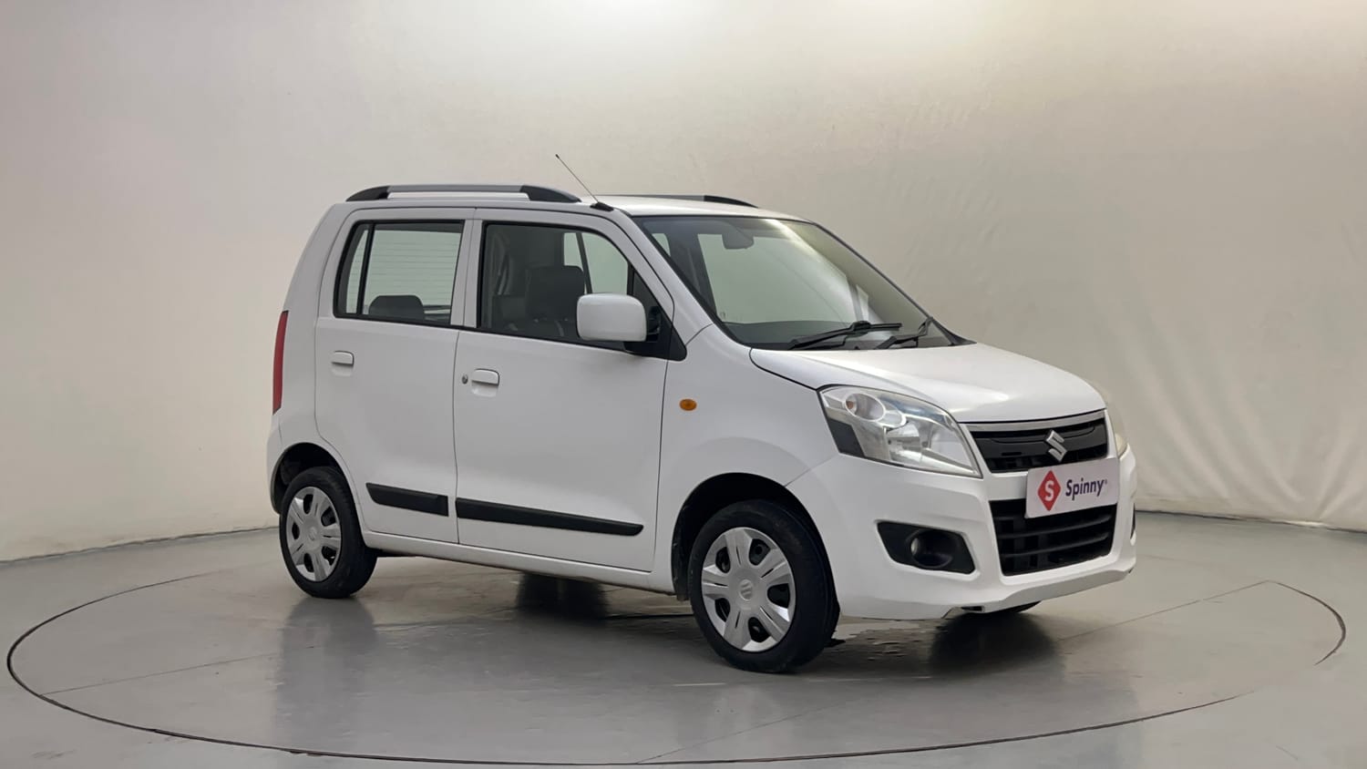 Used 2016 Maruti Suzuki Wagon R 1.0 VXI AMT Petrol Automatic exterior RIGHT FRONT CORNER VIEW