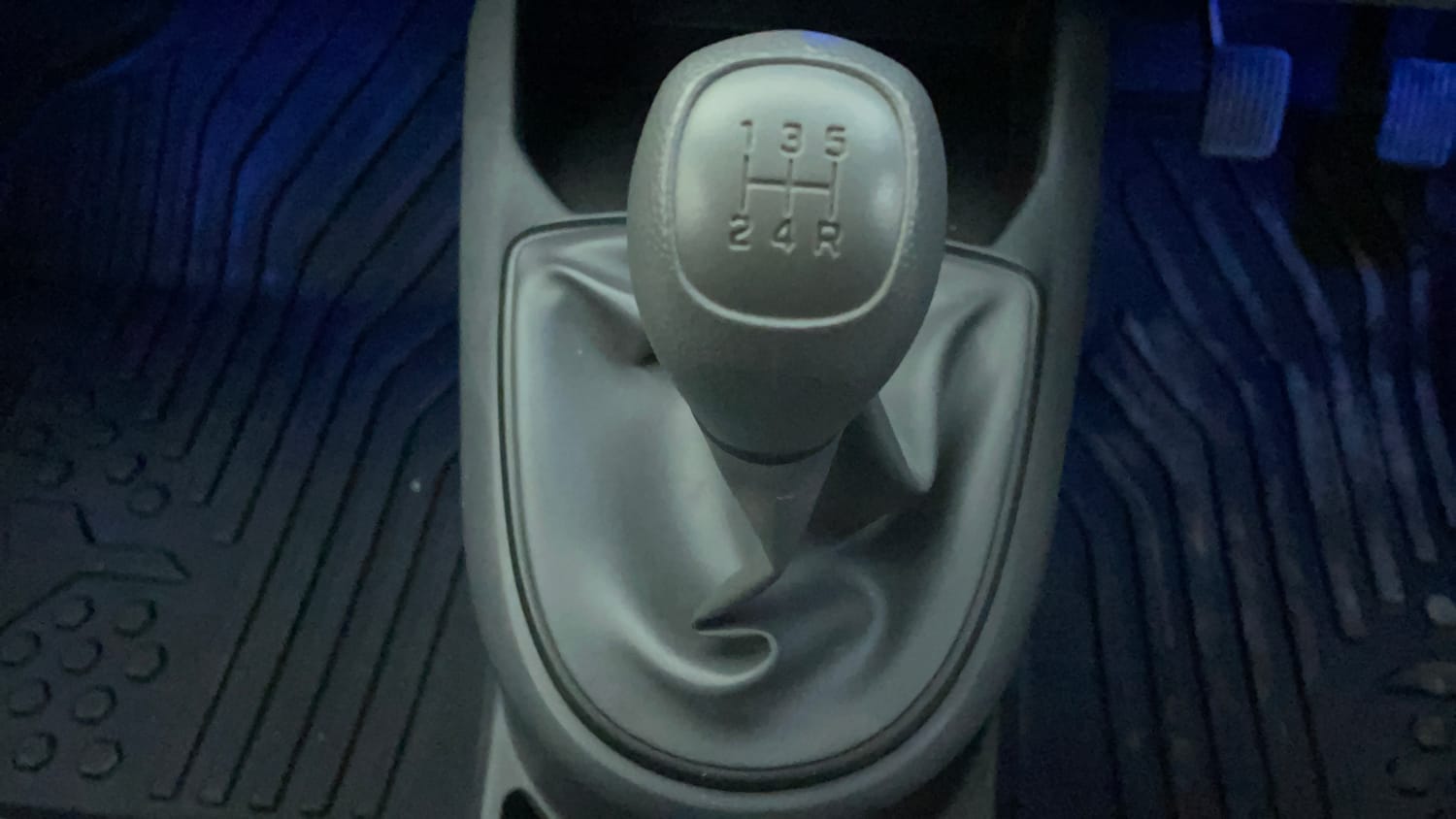Used 2024 Hyundai Grand i10 Nios Era 1.2 Kappa Petrol Manual interior GEAR  KNOB VIEW