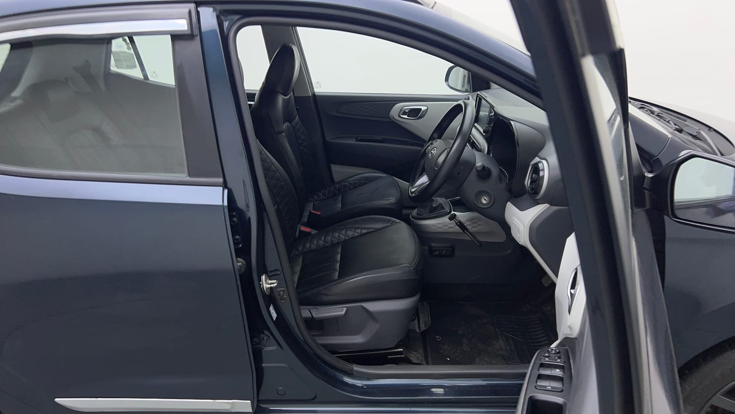 Used 2022 Hyundai Grand i10 Nios Sportz 1.2 Kappa VTVT Petrol Manual interior RIGHT SIDE FRONT DOOR CABIN VIEW