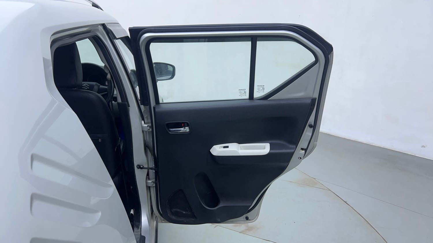 Used 2021 Maruti Suzuki Ignis Zeta 1.2 MT Petrol Manual interior RIGHT REAR DOOR OPEN VIEW
