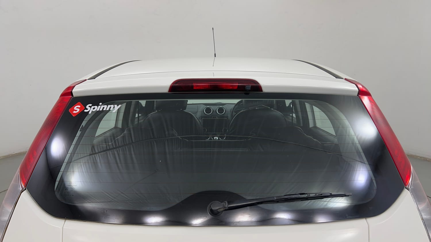 Used 2013 Ford Figo Duratec Petrol Titanium 1.2 Petrol Manual exterior BACK WINDSHIELD VIEW