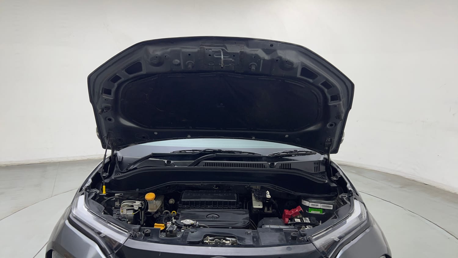 Used 2022 Tata Punch Adventure MT Petrol Manual engine ENGINE & BONNET OPEN FRONT VIEW