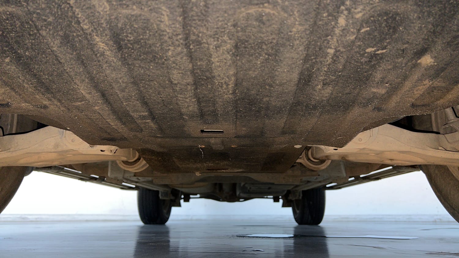 Used 2023 Mahindra Scorpio N Z8 L Petrol MT 7 STR Petrol Manual extra FRONT LEFT UNDERBODY VIEW