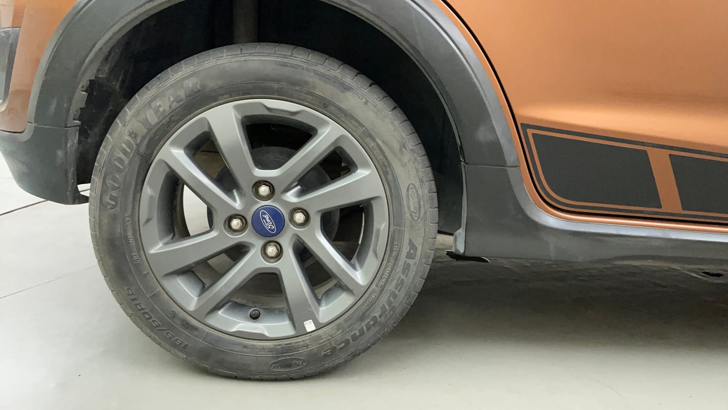 Used 2021 Ford Freestyle Titanium Plus 1.2 Ti-VCT Petrol Manual tyres RIGHT REAR TYRE RIM VIEW