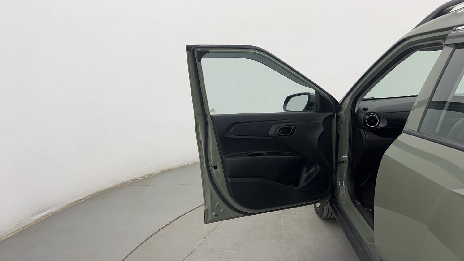 Used 2024 Hyundai Exter S 1.2 MT Hy-CNG Duo Cng Manual interior LEFT FRONT DOOR OPEN VIEW