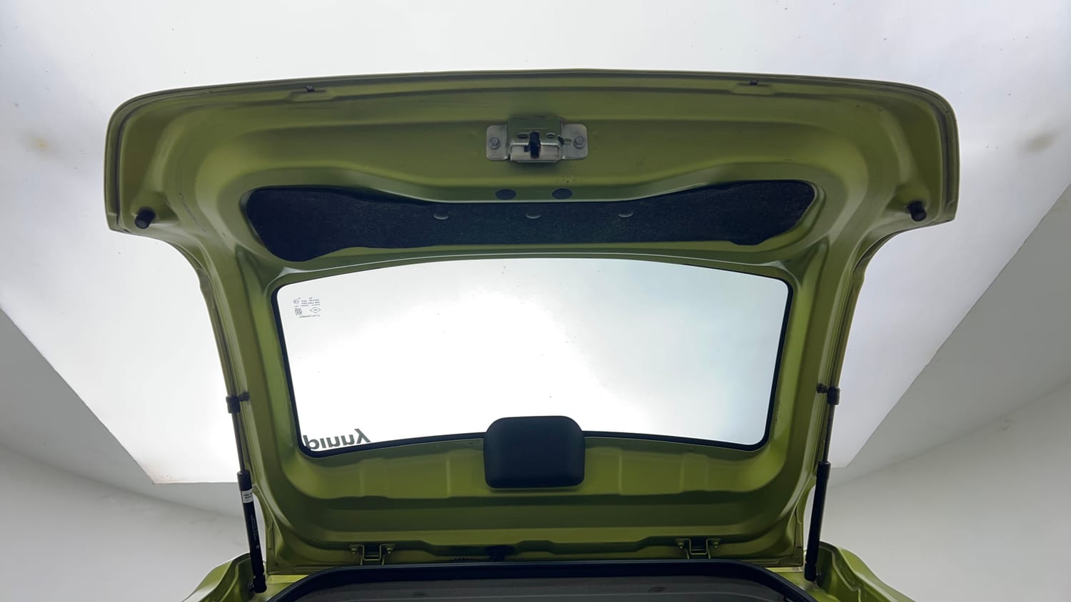 Used 2017 Datsun Redi-GO S Petrol Manual interior DICKY DOOR OPEN VIEW
