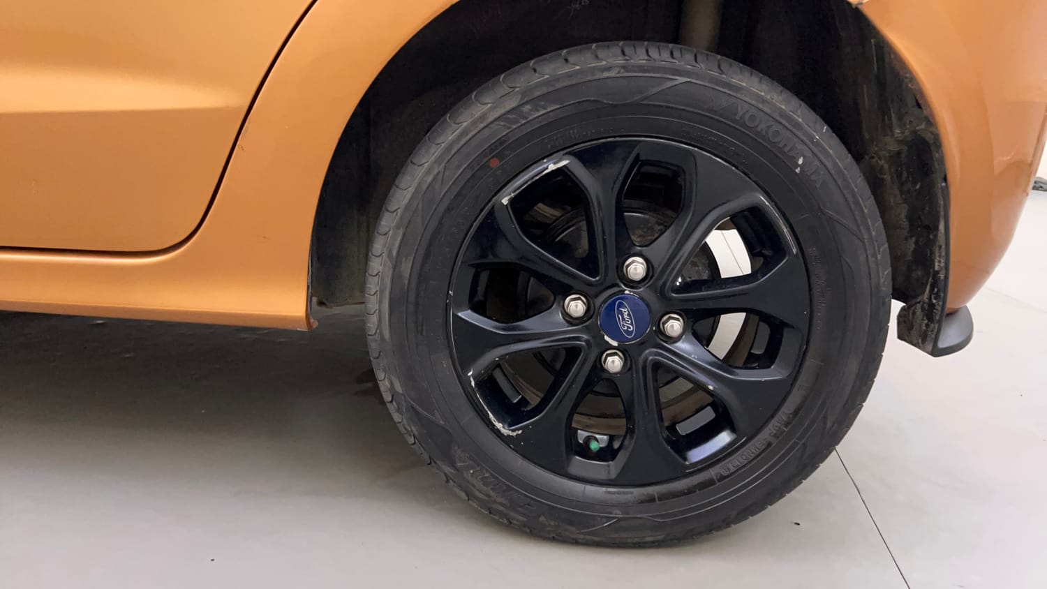 Used 2016 Ford Figo Titanium1.5 TDCi Diesel Manual tyres LEFT REAR TYRE RIM VIEW