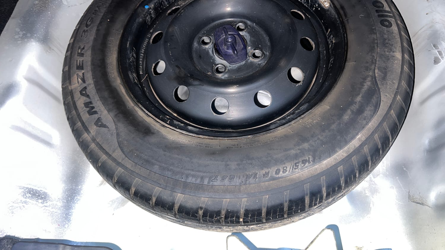 Used 2018 Maruti Suzuki Dzire VXi Petrol Manual tyres SPARE TYRE VIEW