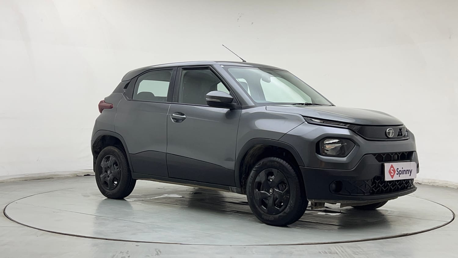 Used 2022 Tata Punch Adventure MT Petrol Manual exterior RIGHT FRONT CORNER VIEW