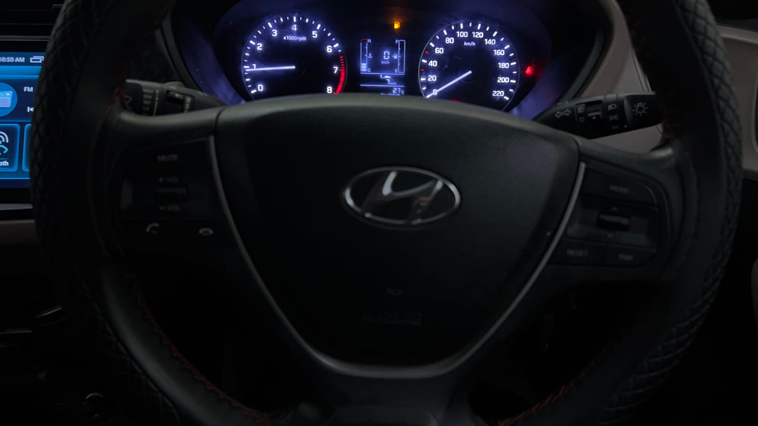 Used 2018 Hyundai Elite i20 Sportz 1.2 Petrol Manual top_features Airbags