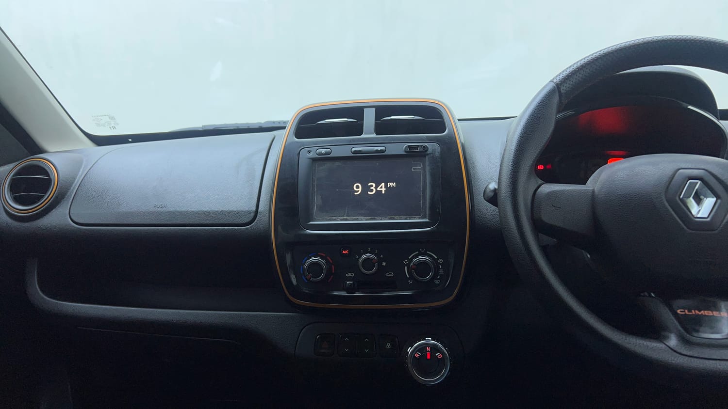 Used 2017 Renault Kwid CLIMBER 1.0 AMT Petrol Automatic top_features Touch screen infotainment system
