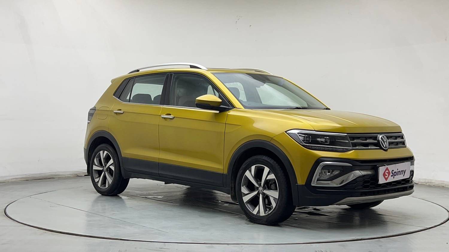 Used 2022 Volkswagen Taigun Topline 1.0 TSI AT Petrol Automatic exterior RIGHT FRONT CORNER VIEW