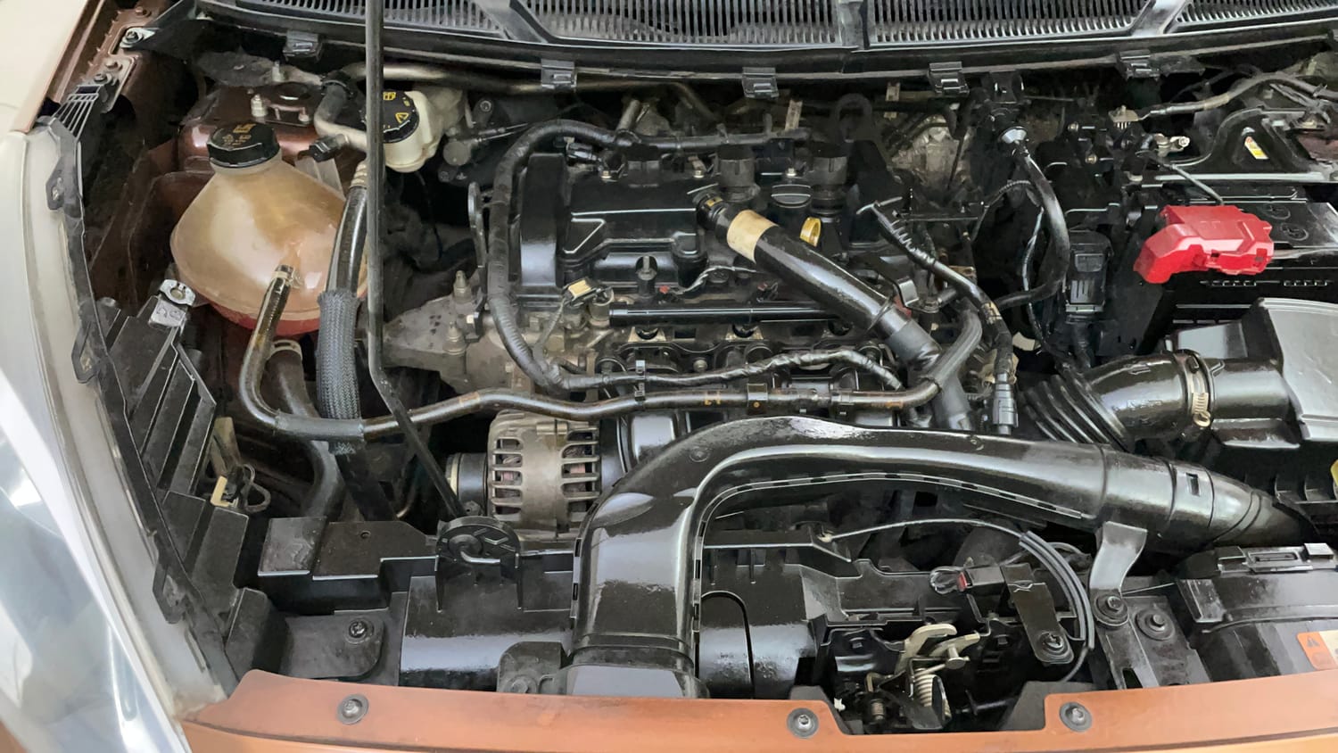 Used 2021 Ford Freestyle Titanium Plus 1.2 Ti-VCT Petrol Manual engine ENGINE RIGHT SIDE VIEW