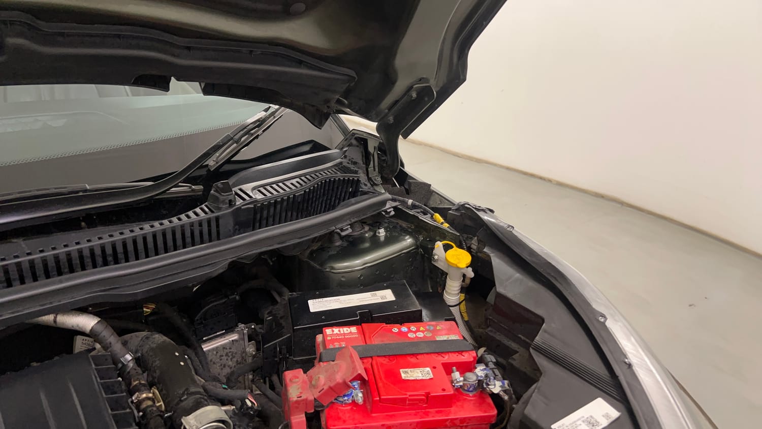 Used 2022 Tata Nexon XZA Plus (O) Diesel Diesel Automatic engine ENGINE LEFT SIDE HINGE & APRON VIEW