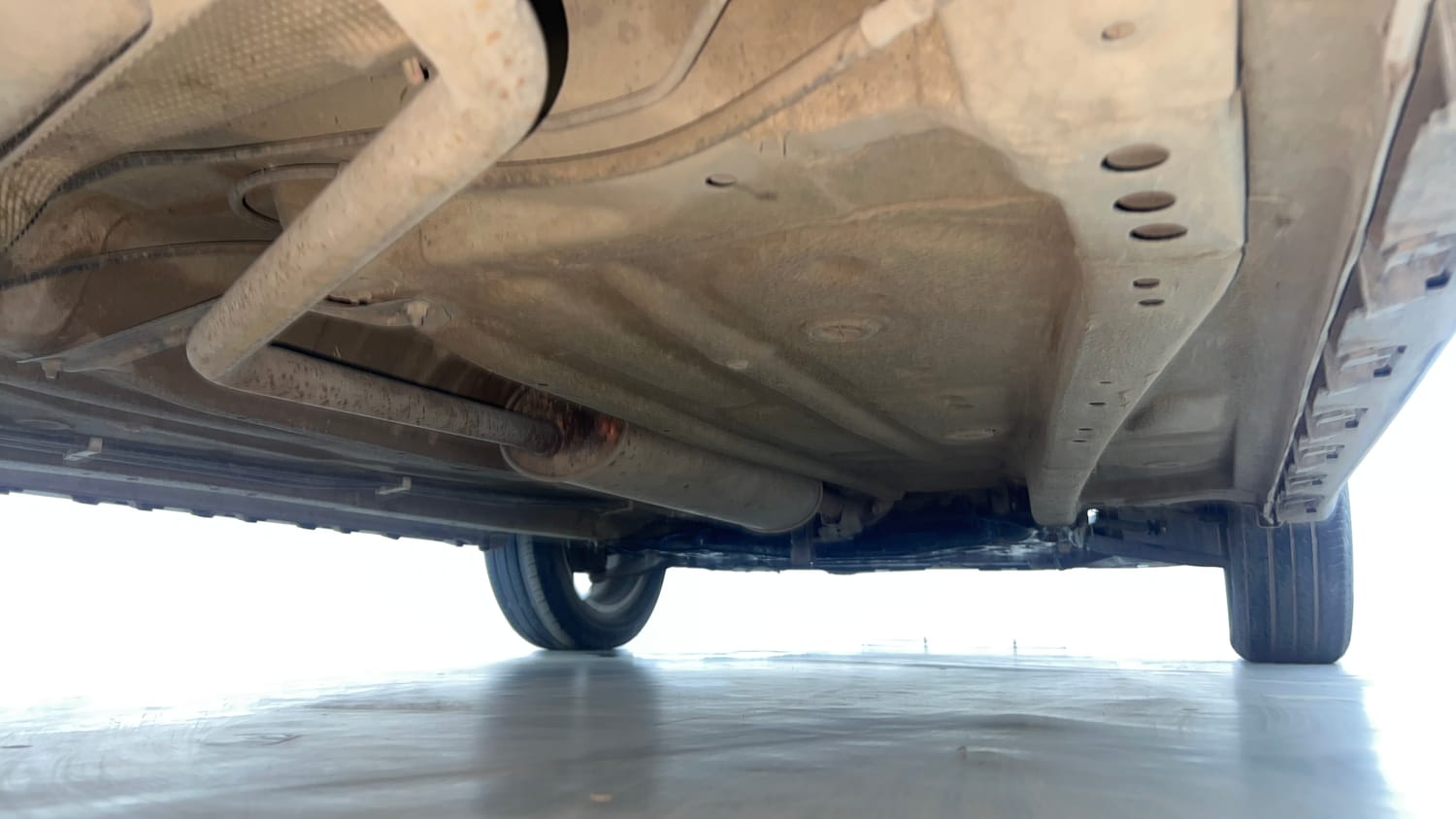 Used 2021 Maruti Suzuki Ignis Zeta 1.2 MT Petrol Manual extra REAR RIGHT UNDERBODY VIEW