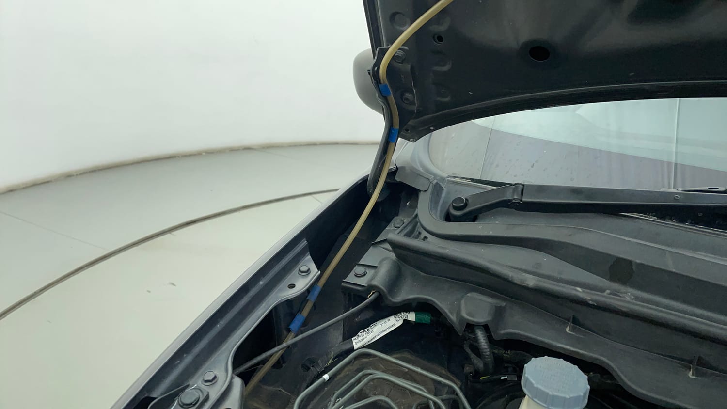 Used 2023 Maruti Suzuki Alto K10 VXi Petrol Manual engine ENGINE RIGHT SIDE HINGE & APRON VIEW