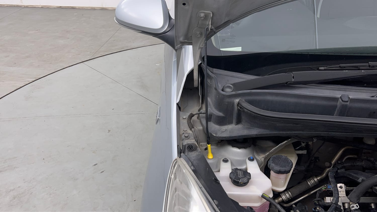 Used 2021 Hyundai Santro Sportz AMT Petrol Automatic engine ENGINE RIGHT SIDE HINGE & APRON VIEW