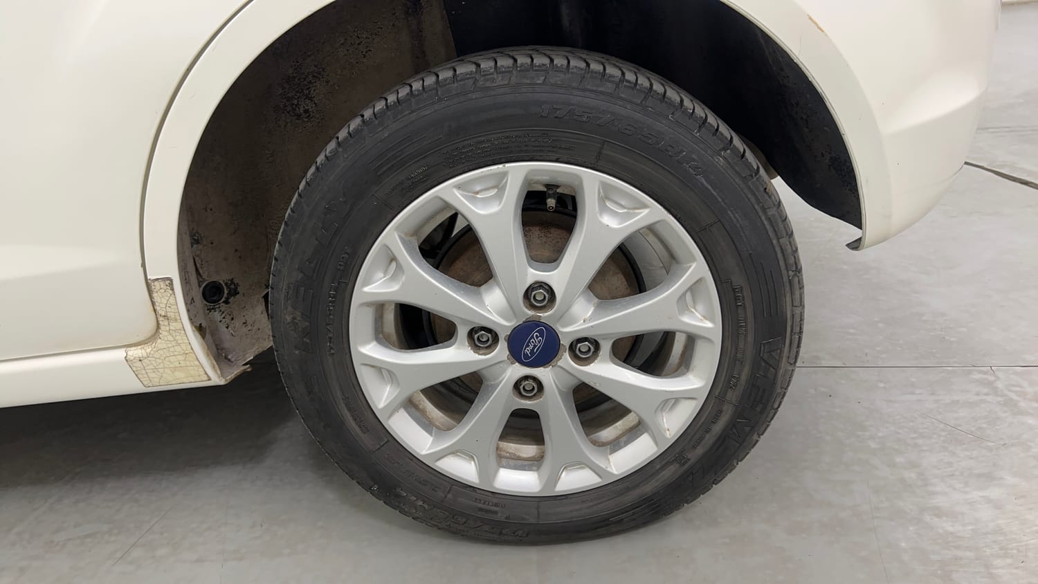 Used 2013 Ford Figo Duratec Petrol Titanium 1.2 Petrol Manual tyres LEFT REAR TYRE RIM VIEW