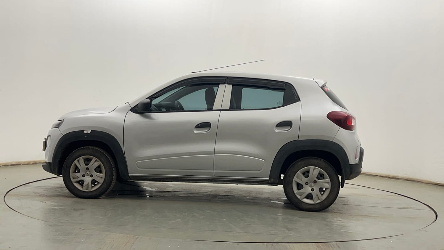 Used 2020 Renault Kwid RXL Petrol Manual exterior LEFT SIDE VIEW